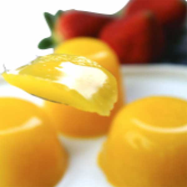 Gelatina de Laranja com Neve de Amêndoa